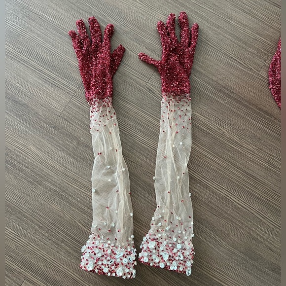 Custom made VALDRINSAHITI gown - Picture 8 of 12